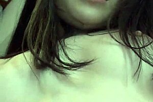 Is Himekawa Yuuna quivering with pleasure in this video?