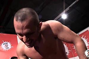 Spanish salon offers blowjob and ass services