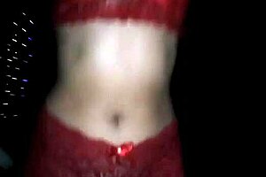 i'm watchin this hot dance and it's makin me feel good.