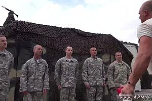 Hey, watch these Israeli soldiers bang on the beach