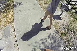 Scarlett Sawyer, teen 18+, gets mouth filled with cream