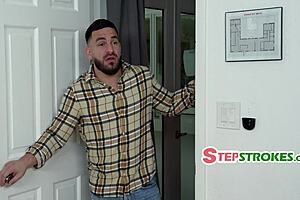 stepstrokes, do you dare to challenge your stepbro in this game