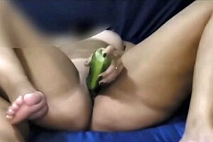 Huge Ass Amateur Housewife Karina Cuckolds Husband Lucas With Cucumber