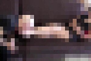 i see you peeking at my bare feet, don't you? 😏