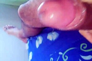 Shaved Hairless Body in Teub Scene