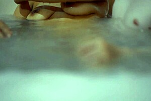 Linda estudiante, quieres follar duro conmigo después de clases?