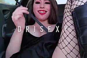 ninfeta masturbating while driving her sexy car