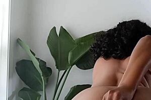 Ebony Kara Kiss Stretches Her Ass With Glass Toy!