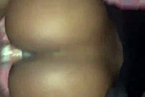 darkskin cutie gets super wet and horny