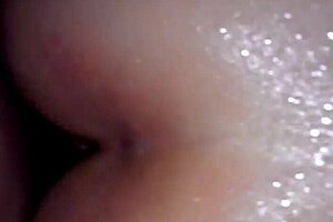 Wife Uses Toilet In Video