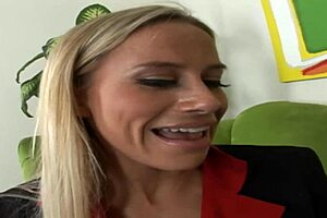 cute indian babe with big ass couldn't resist riding his cock 😏