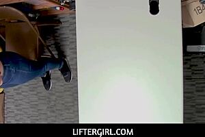 i fucked a chubby girl in my office