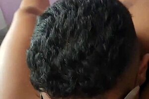 buceta de mel gozei e me tremi toda na boca desse safado que ficou com o pau babando