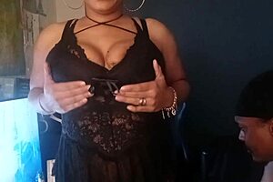 Angelg And Kuzz Angelg Pose While Licking Pussy