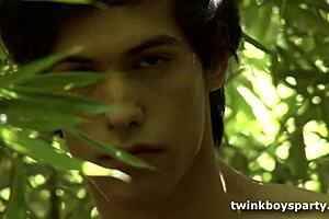 yo, watch anibal and julian pound hard outdoors!