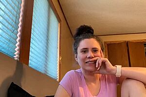 Story time of fucking girlfriend with cigarette and 3some