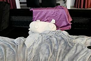 Webcam Model Dildoes Perfect Tits and Cums