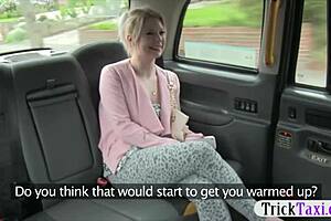 Watch this pretty blonde get her pussy pounded in the backseat?