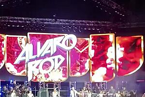 salsa dance moves with sensual rhythm