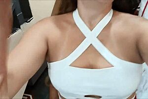 Kellenzinha Play - Brand New Fan Turned 18 And Got My Ass!