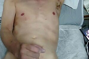 amateurs masturbate in a simple narrative of self-pleasure