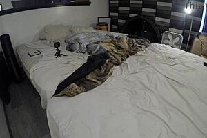 Dayanara Romance Left 4