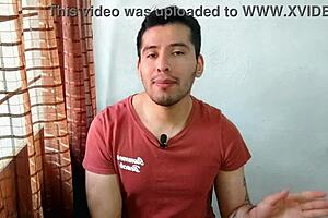 El Mejor Amigo De Mi Hermano Me Encuentra Meti�ndome Un Dildo Y Termina Penetrandome Con Su Vergota De 19Cm Por Primera Vez Relato Sexual