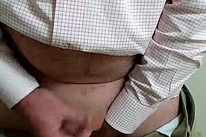 I jerrked off quikly at noon