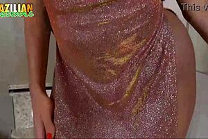 Brazilian Transsexual Kelly Mello Returns in Intense Solo Performance with Crossdressing Elements