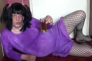 Bisexual crossdresser begs to swallow your pee while you watch