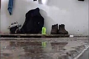 Plump Ass Spied On In Swim Cam