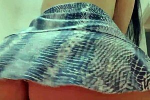 i rubbed the cock head to stretch it nicely