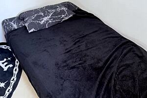 Me hago pasar por mi amiga para COGERME A SU NOVIO - completo en RED