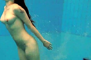 kristy hot babe with big boobs in pool underwater 😍