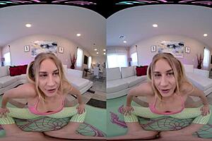 Blonde Masturbates With Toys In VR!