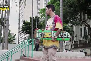 A brazilian boy with a tattoo fuck a skater boy, who ended up receiving the big cock bareback