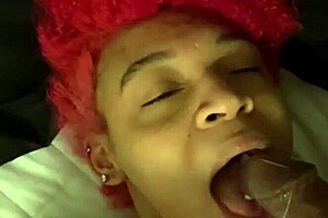 Hood thot who has her face covered in cum