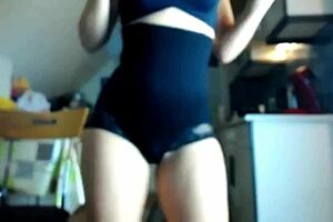 Sexydeas Bootylicious Ass Showoff Prepares To Be Seduced