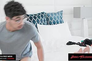 Hot busty milf london river gets her pussy pounded hard in doggystyle, missionary, and riding