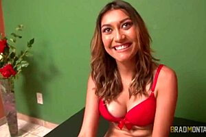 Mineira novice hints at her big ass debut in amateur porn