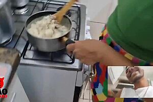 Joaoosafado fucking in the kitchen with Suzy Anderson, complete on Red. 🍆💦