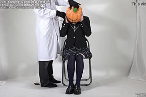 struggling with this mask fetish on me.