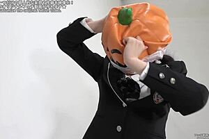 struggling with this mask fetish on me.