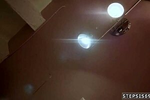 teen anal squirt! 😩