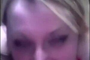 who's that bitch getting a facial? somebody knows! 😏