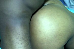 Thick Ebony Amateur Fucks Big Clit Pussy 😍