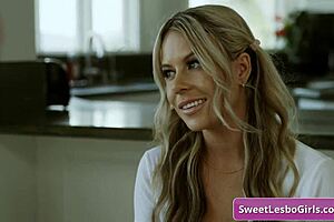 Rory Knox and Summer Vixen have stunning lesbian blondes and seduce each other with their gorgeous breasts