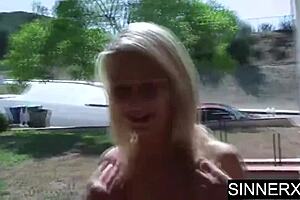 Aubrey Gold Feels Seduced In Step Daughter Roleplay Facial