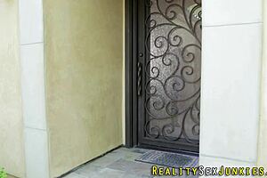 Pornstar Babe Takes Monster Cock In Doggystyle Ass Fucking And Cumshot