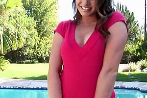 Feeling Exposed in Bikini, Latina with Big Tits Gets Caught